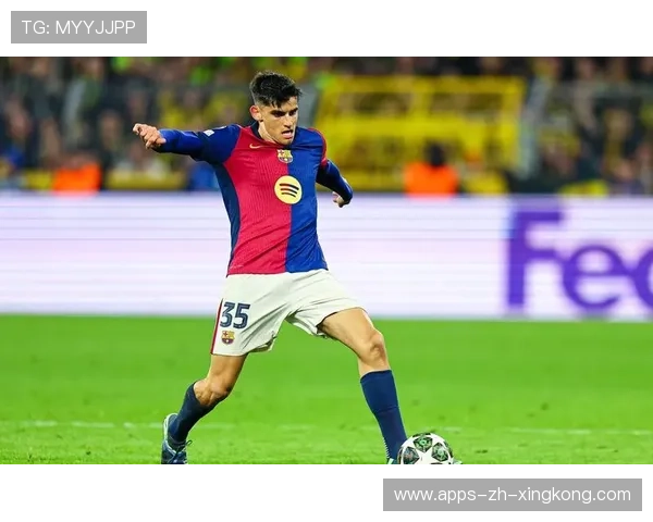 中路突破的艺术:西甲巴萨中路突破成功,前锋冷静施射得分背后的训练与信任 中路突破的艺术:西甲巴萨中路突破成功,前锋冷静施射得分背后的训练与信任